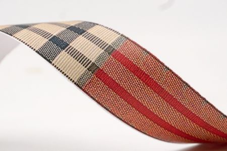 Beige, Scharlachrot und Anthrazit Karobband_AI